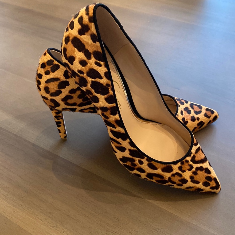 Never worn Jessica Simpson Leopard Print Pumps